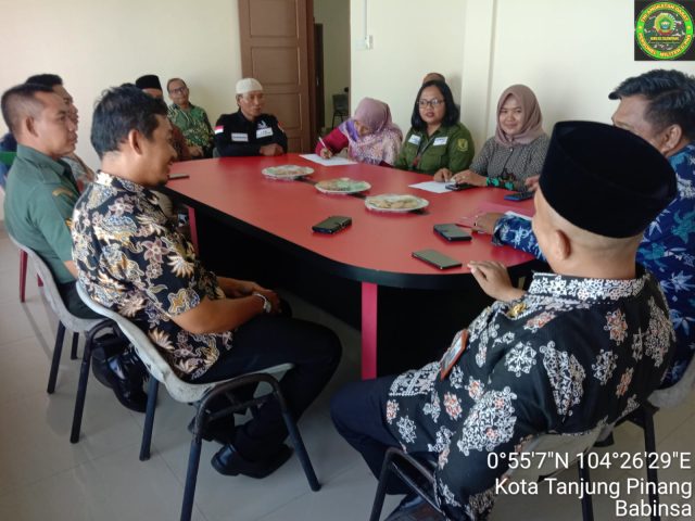 Musyawarah Kelurahan di Aula Kantor Lurah Tanjungpinang Barat, Jumat (23/06/2023)