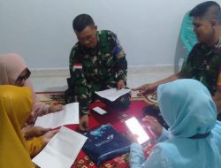 Serda Dede Sugianto Bersama Babinpotdirga dan Lurah Dampingi Tim BKKBN