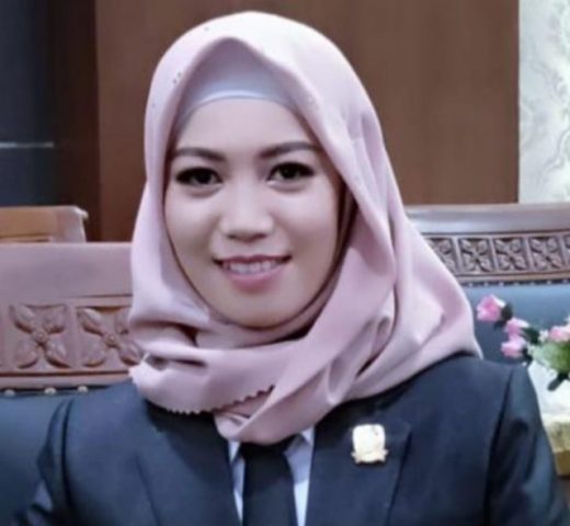 Siti Bayu Khusnul Hatimah Anggota DPRD Kabupaten Kepulauan Anambas dari fraksi Partai PAN