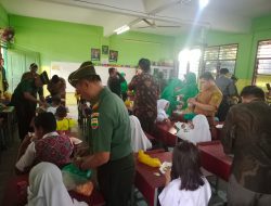 Serma M Dian Menghadiri Pembagian Sarapan Pagi oleh Danrem 033/WP