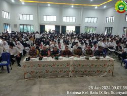 Babinsa Kelurahan Batu IX Hadiri Pelantikan KPPS Kelurahan Batu IX