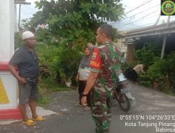 Babinsa Tanjungpinang Barat Berikan Himbauan Tentang Kebersihan