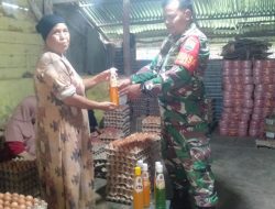 Babinsa Air Raja Berbagi Minuman Sirup