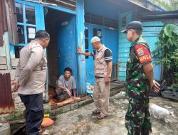 Bersama Perangkat Kelurahan, Babinsa Tanjungpinang Barat Kunjungi Seorang Disabilitas