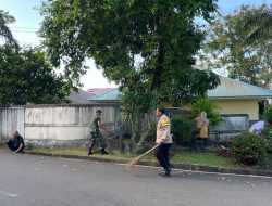 Jaga Kebersihan Lingkungan, Babinsa Dan Bhabinkamtibmas Tanjungpinang Barat Goro Bersama