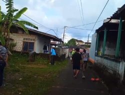 Babinsa Kampung Baru Lakukan Gotong Royong Bersama