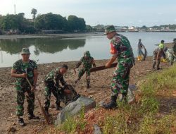 Peringati HUT Kodam I BB, Serka M Aripin Ikuti Gotong Royong