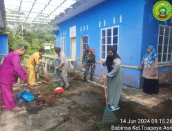 Anggota Koramil 02 Bintim Lakukan Gotong Royong Bersama