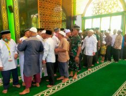 Babinsa Kijang Kota Koramil 02 Monitoring Kedatangan Jamaah Haji