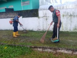 Praka Khairul Sefriandi Bersama Warga Lakukan Gotong Royong