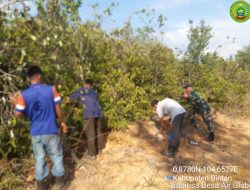 Koramil 02 Bintim, Babinsa Air Glubi Lakukan Komsos