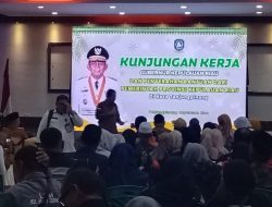 Gubernur Kepri Serahkan Sejumlah Bantuan Di Senggarang