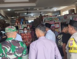 Babinsa Tanjungpinang Barat Himbau Pasang Bendera Merah Putih